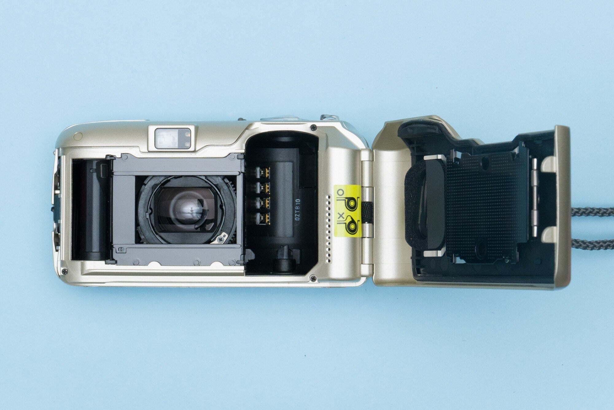 Olympus µ[mju:] Mju II Zoom 80 Stylus Compact 35mm Film Camera